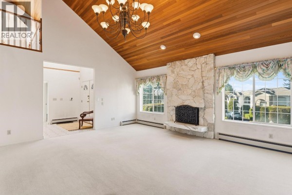 1506 Giles Place, Burnaby, BC V5A3K6 Photo 5