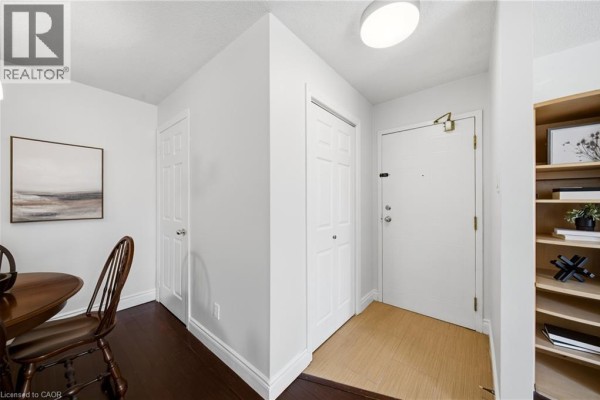Primary Bedroom - 1506 Pilgrims Way Unit# 931, Oakville, ON L6M3H1 Photo 4
