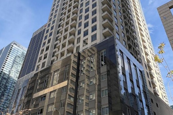1507 - 35 Balmuto Street, Toronto