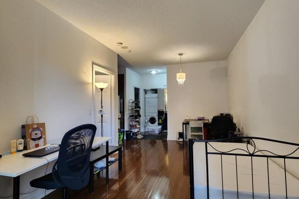 Primary Bedroom - 1507 - 35 Balmuto Street, Toronto, ON M4Y0A3 Photo 4