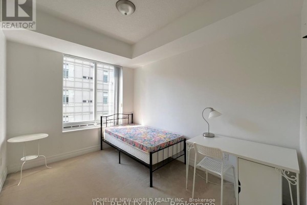 1507 - 35 Balmuto Street, Toronto, ON M4Y0A3 Photo 5