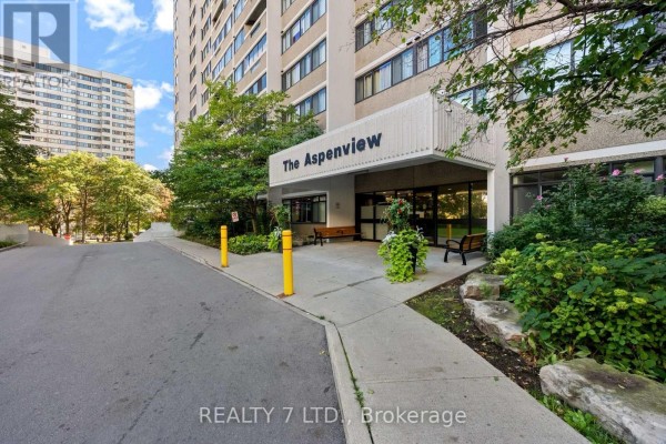 Kitchen - 1507 - 50 Elm Drive E, Mississauga, ON L5A3X2 Photo 3