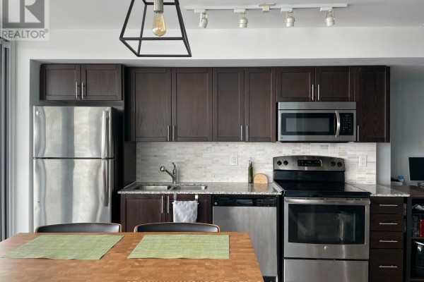 Living room - 1507 - 830 Lawrence Avenue W, Toronto, ON M6A0A2 Photo 3