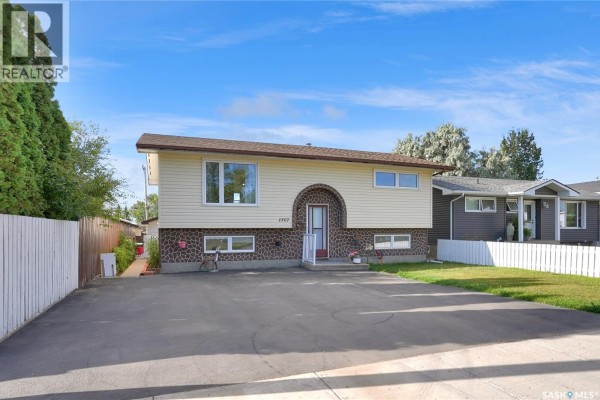 1507 Caribou Street W, Moose Jaw, SK, photo 3