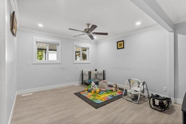 15077 86b Avenue, Surrey, BC V3S4V3 Photo 5