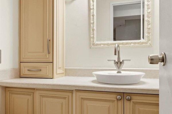 2pc Bathroom - 1508 Jubilee Avenue, Regina, SK S4S3T2 Photo 5