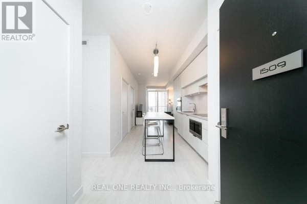 1509 - 8 Eglinton Avenue E, Toronto, ON M4P0C1 Photo 3
