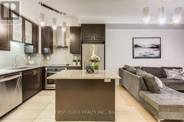 Primary Bedroom - 1509 - 9090 Yonge Street, Richmond Hill, ON L4C0Z1 Photo 4
