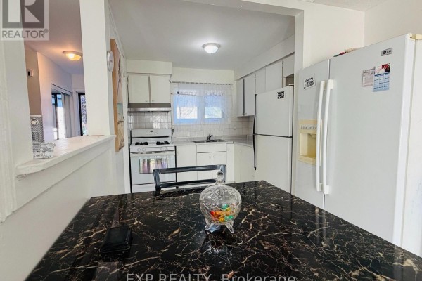 Kitchen - 151 - 475 Bramalea Road, Brampton, ON L6T2X3 Photo 3