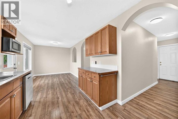 Primary Bedroom - 151 Applestone Park Se, Calgary, AB T2A7W2 Photo 5
