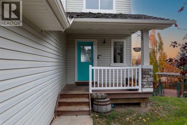 Office - 151 Bow Ridge Crescent, Cochrane, AB T4C1V2 Photo 2