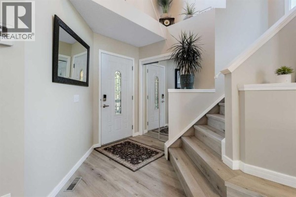 2pc Bathroom - 151 Citadel Close Nw, Calgary, AB T3G4A6 Photo 5