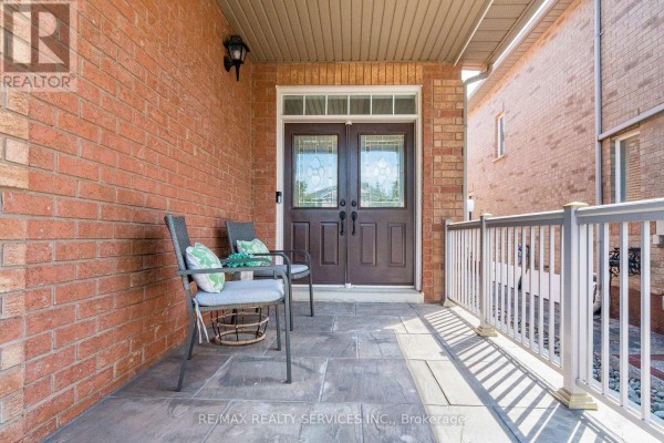 Bedroom - 151 Fairhill Avenue, Brampton, ON L7A2J4 Photo 5