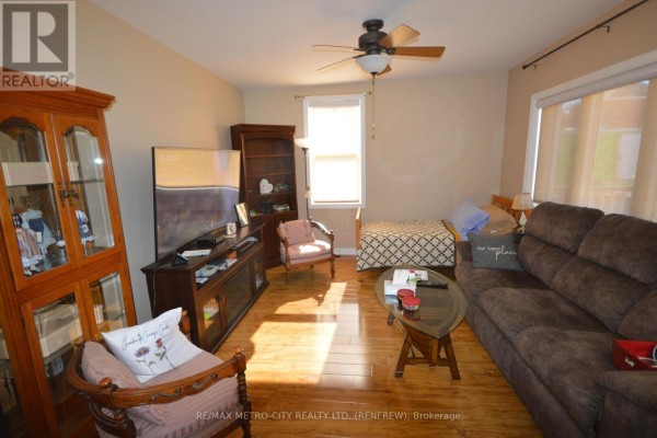 Primary Bedroom - 151 June Street, Renfrew, ON K7V2K2 Photo 2