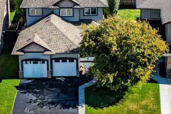 Kitchen - 151 Kirton Close, Red Deer, AB T4P0A4 Photo 4