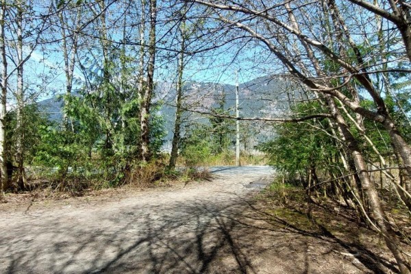 151 Mackenzie 20 Highway, Bella Coola, BC V0T1C0 Photo 3