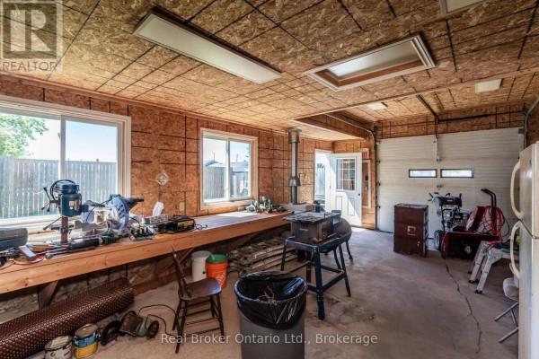 Kitchen - 151 Main Street, Penetanguishene, ON L9M1L7 Photo 4