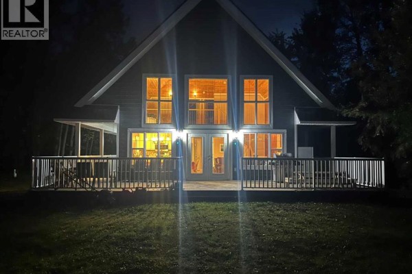 151 Peace River Avenue, Joussard, AB, photo 2