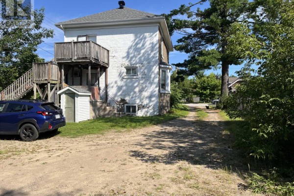 Kitchen - 151 Royal Street, Gravenhurst), ON P1P1H5 Photo 3