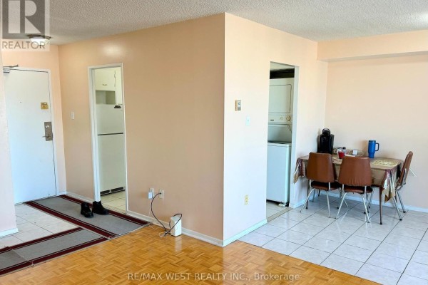 1510 - 5 San Romano Way, Toronto, ON, photo 3