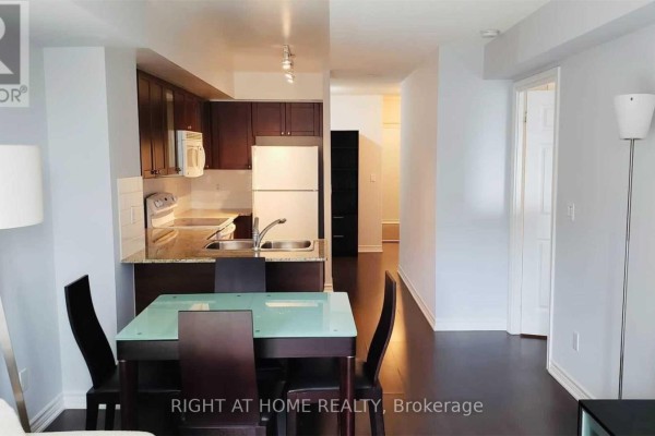 Dining room - 1510 - 761 Bay Street, Toronto, ON M5G2R2 Photo 2