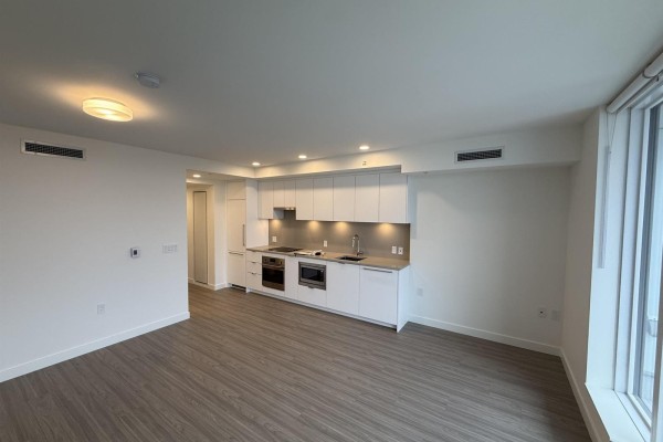 1510 13675 107a Avenue, Surrey, BC, photo 3