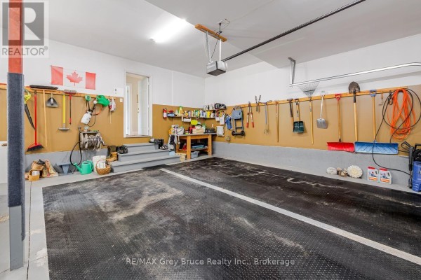 Living room - 1510 7th Avenue W, Owen Sound, ON N4K6V8 Photo 4