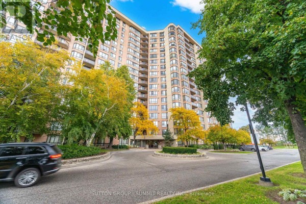 Kitchen - 1511 - 20 Cherrytree Drive, Brampton, ON L6Y3V1 Photo 3