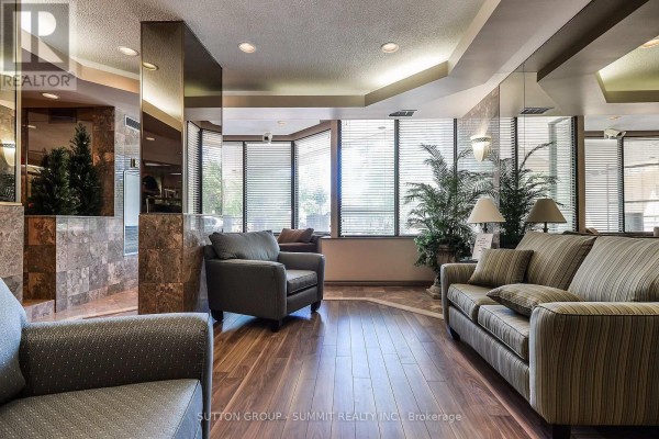 Primary Bedroom - 1511 - 20 Cherrytree Drive, Brampton, ON L6Y3V1 Photo 5