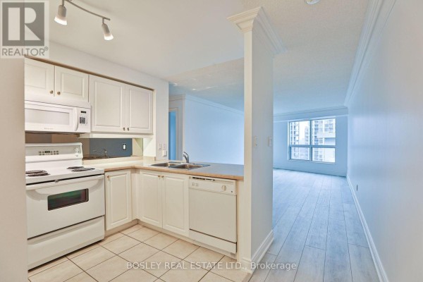 Living room - 1512 - 2111 Lake Shore Boulevard W, Toronto, ON M8V4B2 Photo 2