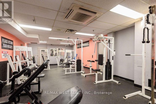1512 - 234 Albion Road, Toronto, ON M9W6A5 Photo 4
