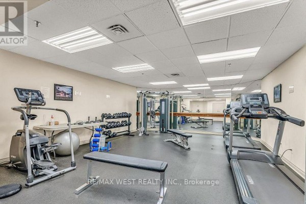 1512 - 234 Albion Road, Toronto, ON M9W6A5 Photo 5