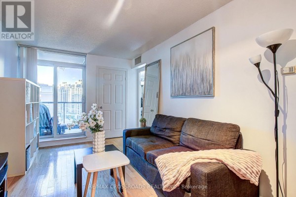 1512 - 30 Harrison Garden Boulevard, Toronto, ON, photo 3