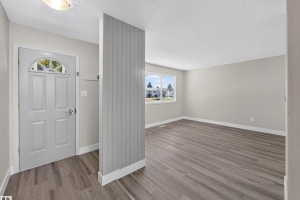 Kitchen - 15124 88a St Nw, Edmonton, AB T5E5T7 Photo 3