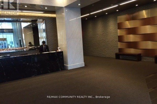 1514 - 210 Simcoe Street, Toronto, ON, photo 2