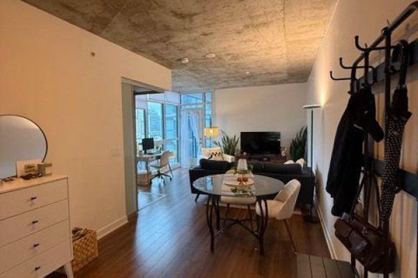 1514 - 210 Simcoe Street, Toronto, ON, photo 3