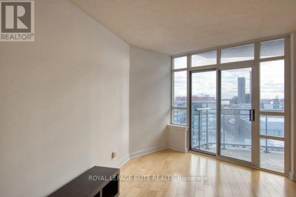Kitchen - 1514 - 255 Richmond Street E, Toronto, ON M5A4T7 Photo 3