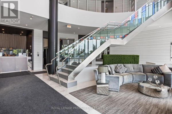 #1514 - 9471 Yonge Street, Richmond Hill, ON, photo 2