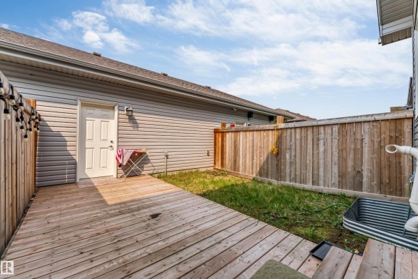 Primary Bedroom - 1514 26 Av Nw, Edmonton, AB T6T0W2 Photo 4