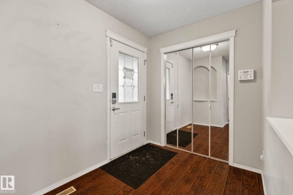 Kitchen - 15140 141 St Nw, Edmonton, AB T6V1T9 Photo 3