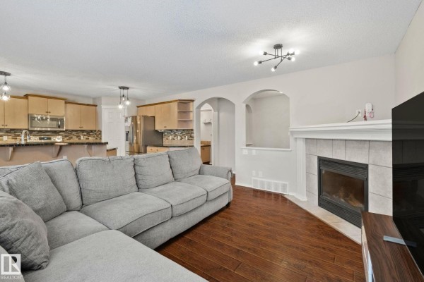 Den - 15140 141 St Nw, Edmonton, AB T6V1T9 Photo 5