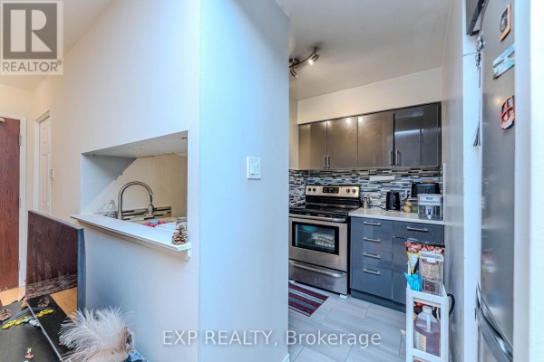 1515 - 1055 Bay Street, Toronto, ON M5S3A3 Photo 5