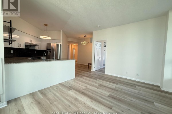 1515 - 230 Queens Quay W, Toronto, ON M5J2Y7 Photo 4
