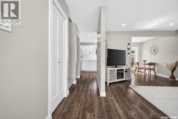 Kitchen - 1515 Caribou Street W, Moose Jaw, SK S6H7N5 Photo 3