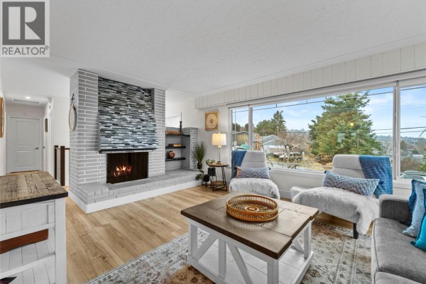 Family room - 1515 Robinson Crescent, Kamloops, BC V2C3J2 Photo 4