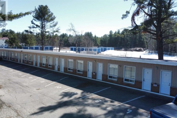 1515 Trunk Rd, Sault Ste  Marie, ON P6A6X9 Photo 5