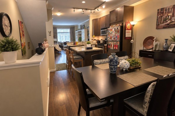 15151 34 Avenue, Surrey, BC V3Z4P5 Photo 3