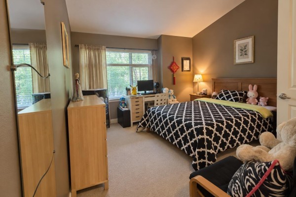 15151 34 Avenue, Surrey, BC V3Z4P5 Photo 4