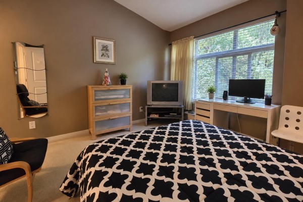 15151 34 Avenue, Surrey, BC V3Z4P5 Photo 5