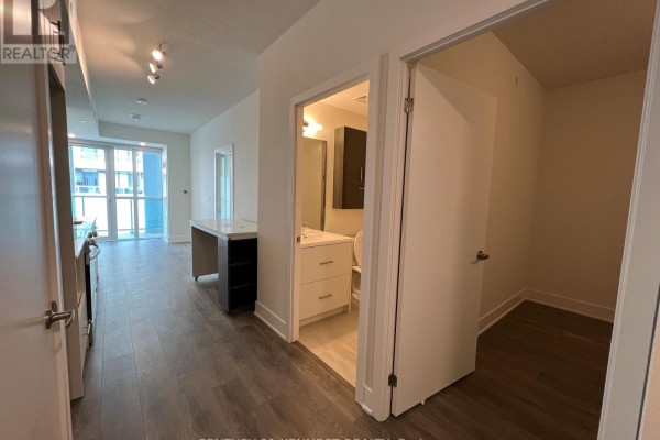 Kitchen - 1516 - 188 Fairview Mall Drive, Toronto, ON M2J4T1 Photo 3